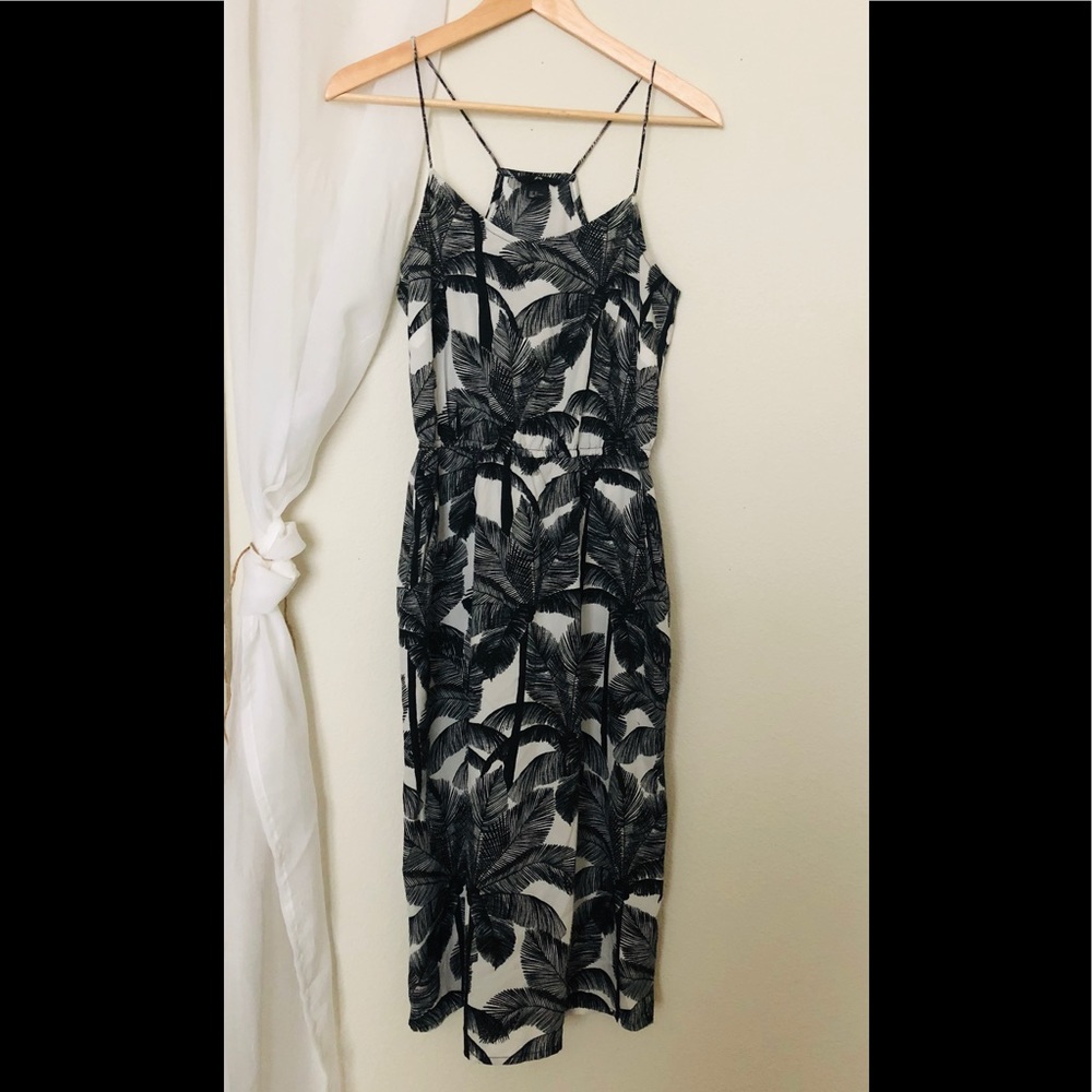 H&M black and white tropical pattern size 6 dress